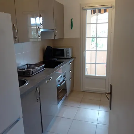 T2 A Valmer Piscine Et Tennis * ラ・クロワ・ヴァルメ