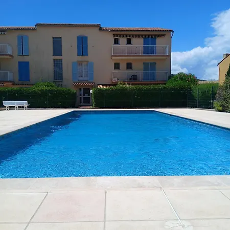 T2 A Valmer Piscine Et Tennis *