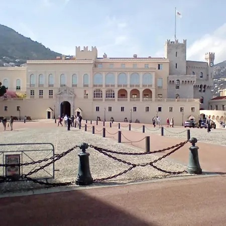 T2 A Valmer Piscine Et Tennis アパート